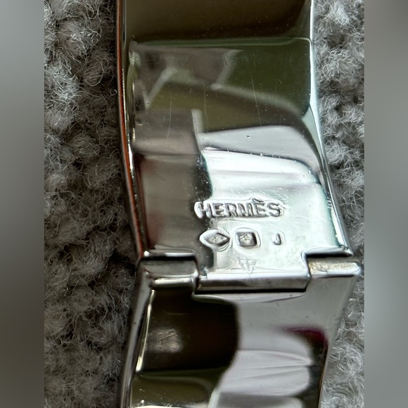 Hermes Clic H Bracelet White - Picture 8 of 15